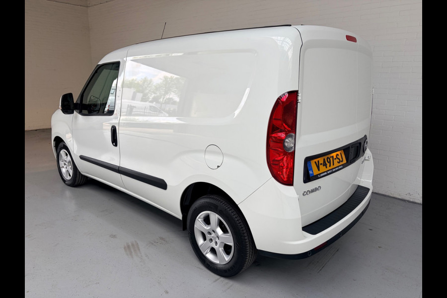 Opel Combo 1.3 CDTi 95PK L1H1 Sport, Airco, CruiseControl, LMV, 1ste eigenaar, Zeer nette bus! RIJKLAARPRIJS!