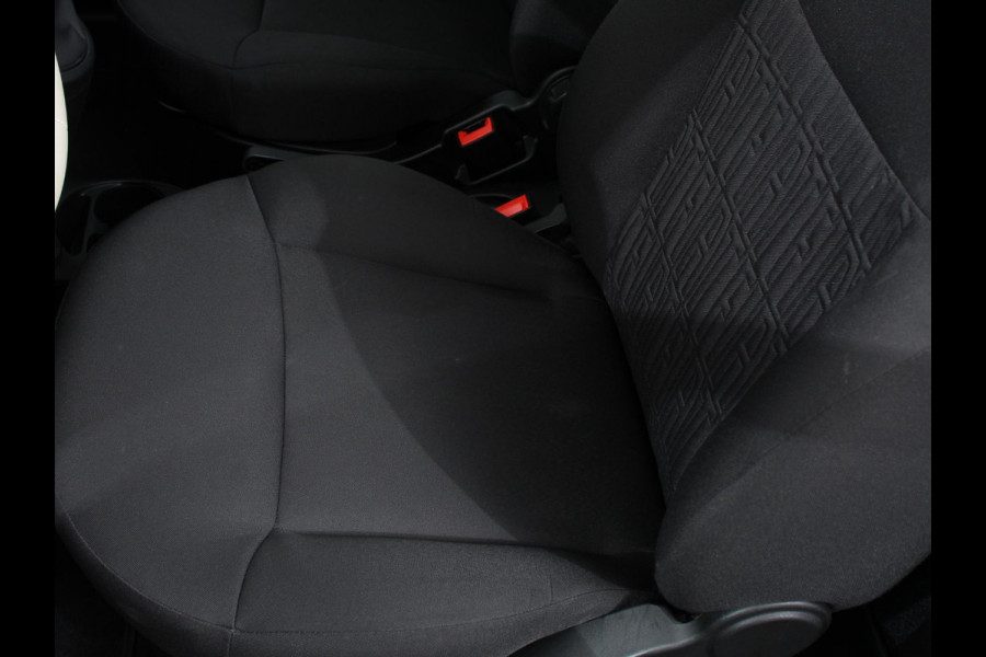 Fiat 500C 1.0 Hybrid Bellavita Navigatie  Climate Control  Apple Carplay/Android Auto  Dab Digitale Cockpit Parkeer sensoren