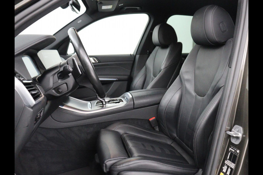 BMW X5 xDrive45e Executive M-sport | SOH 90.1% | Luchtvering | Elek. Trekhaak | Adaptive cruise | Memory | Camera | Carplay | Sfeerverlichting | Full LED | Getint glas | 20
