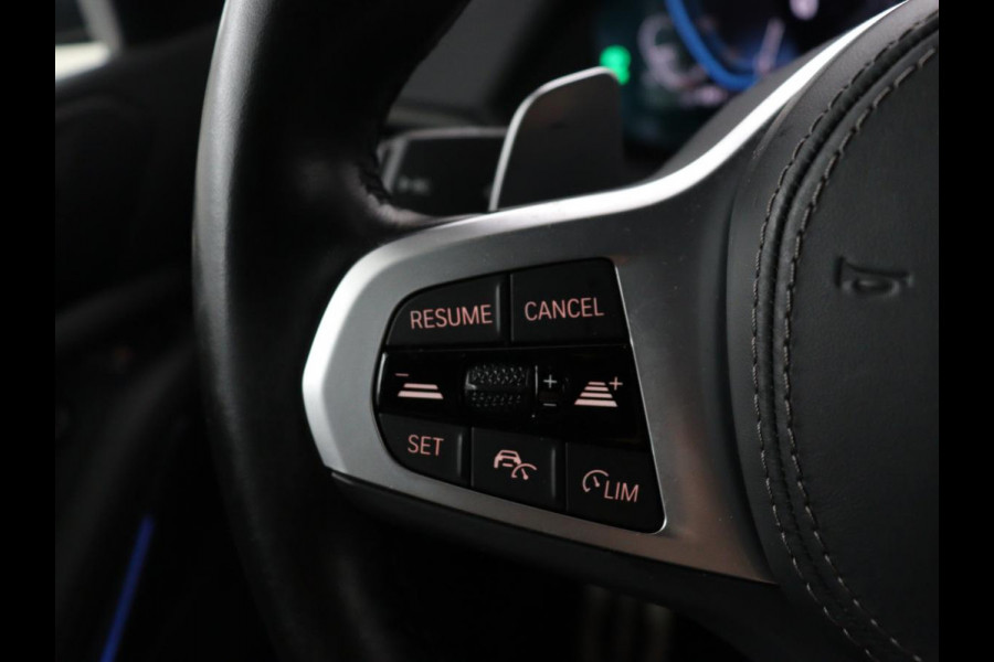 BMW X5 xDrive45e Executive M-sport | SOH 90.1% | Luchtvering | Elek. Trekhaak | Adaptive cruise | Memory | Camera | Carplay | Sfeerverlichting | Full LED | Getint glas | 20