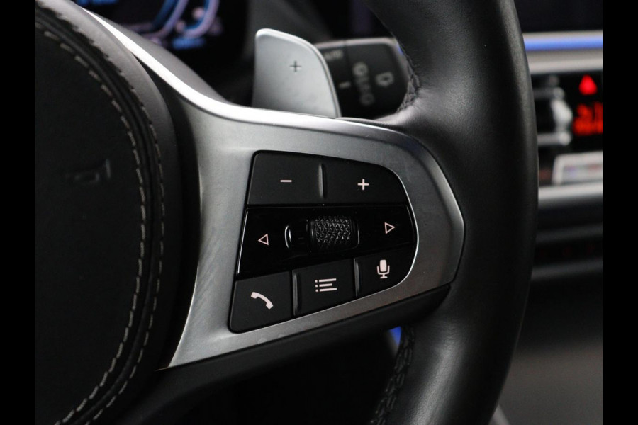 BMW X5 xDrive45e Executive M-sport | SOH 90.1% | Luchtvering | Elek. Trekhaak | Adaptive cruise | Memory | Camera | Carplay | Sfeerverlichting | Full LED | Getint glas | 20