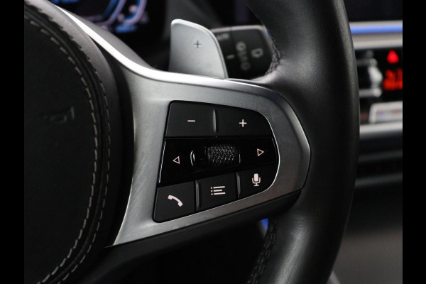 BMW X5 xDrive45e Executive M-sport | SOH 90.1% | Luchtvering | Elek. Trekhaak | Adaptive cruise | Memory | Camera | Carplay | Sfeerverlichting | Full LED | Getint glas | 20