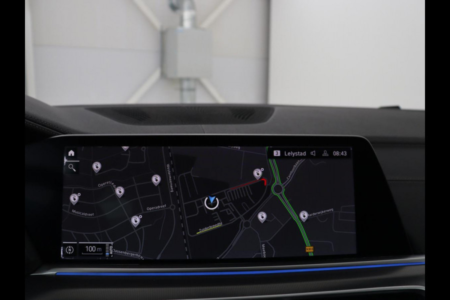 BMW X5 xDrive45e Executive M-sport | SOH 90.1% | Luchtvering | Elek. Trekhaak | Adaptive cruise | Memory | Camera | Carplay | Sfeerverlichting | Full LED | Getint glas | 20