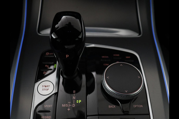 BMW X5 xDrive45e Executive M-sport | SOH 90.1% | Luchtvering | Elek. Trekhaak | Adaptive cruise | Memory | Camera | Carplay | Sfeerverlichting | Full LED | Getint glas | 20