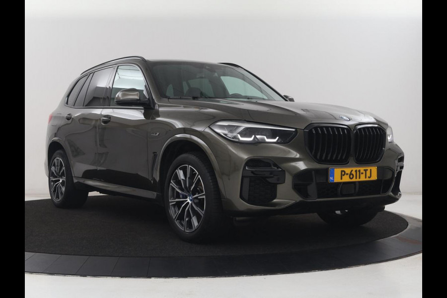 BMW X5 xDrive45e Executive M-sport | SOH 90.1% | Luchtvering | Elek. Trekhaak | Adaptive cruise | Memory | Camera | Carplay | Sfeerverlichting | Full LED | Getint glas | 20