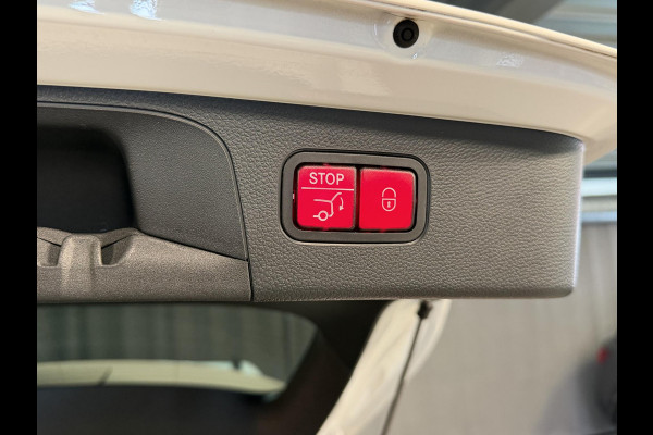 Mercedes-Benz GLC 300e 4MATIC AMG Line 19"/Luchtvering/Matrix LED/Keyless/Memory + stoelverwarming/Sfeerverlichting/Elektrische klep/Apple Carplay & Android Auto