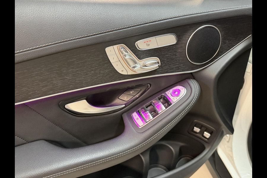 Mercedes-Benz GLC 300e 4MATIC AMG Line 19"/Luchtvering/Matrix LED/Keyless/Memory + stoelverwarming/Sfeerverlichting/Elektrische klep/Apple Carplay & Android Auto