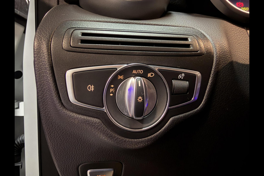 Mercedes-Benz GLC 300e 4MATIC AMG Line 19"/Luchtvering/Matrix LED/Keyless/Memory + stoelverwarming/Sfeerverlichting/Elektrische klep/Apple Carplay & Android Auto