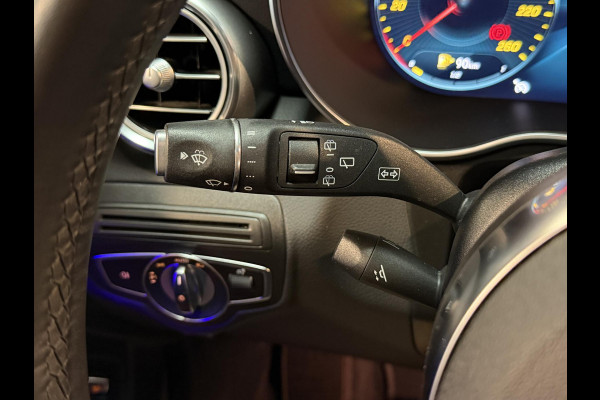 Mercedes-Benz GLC 300e 4MATIC AMG Line 19"/Luchtvering/Matrix LED/Keyless/Memory + stoelverwarming/Sfeerverlichting/Elektrische klep/Apple Carplay & Android Auto