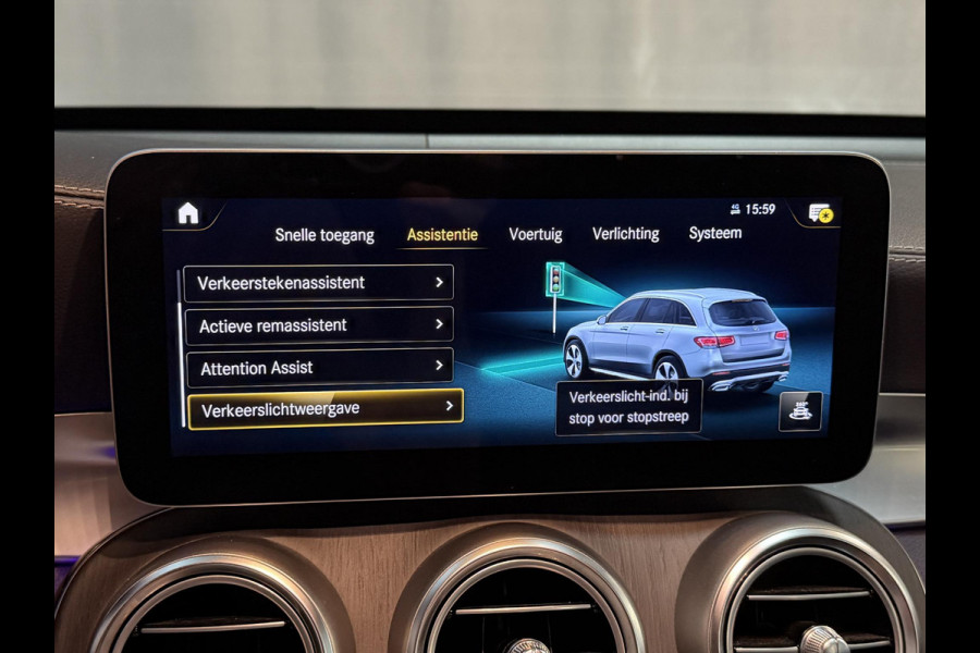 Mercedes-Benz GLC 300e 4MATIC AMG Line 19"/Luchtvering/Matrix LED/Keyless/Memory + stoelverwarming/Sfeerverlichting/Elektrische klep/Apple Carplay & Android Auto