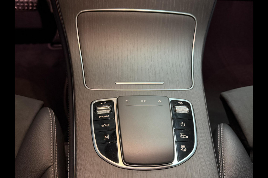 Mercedes-Benz GLC 300e 4MATIC AMG Line 19"/Luchtvering/Matrix LED/Keyless/Memory + stoelverwarming/Sfeerverlichting/Elektrische klep/Apple Carplay & Android Auto