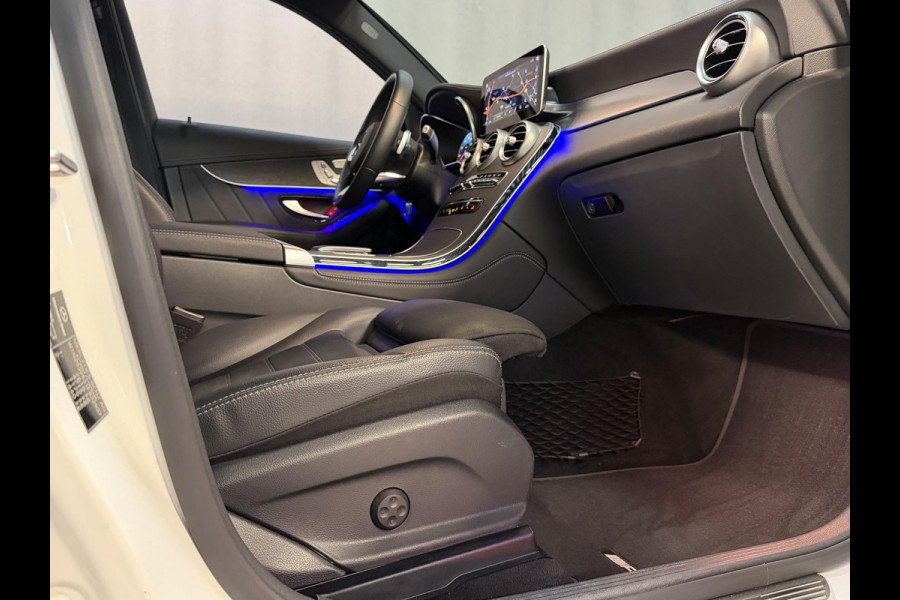 Mercedes-Benz GLC 300e 4MATIC AMG Line 19"/Luchtvering/Matrix LED/Keyless/Memory + stoelverwarming/Sfeerverlichting/Elektrische klep/Apple Carplay & Android Auto