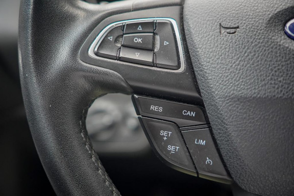 Ford C-MAX 1.5 Titanium / Trekhaak / Carplay / NL Auto / Dealeronderhoud / 4 Cilinder
