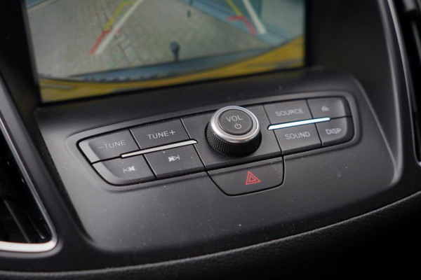 Ford C-MAX 1.5 Titanium / Trekhaak / Carplay / NL Auto / Dealeronderhoud / 4 Cilinder