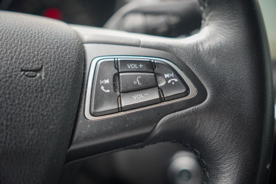 Ford C-MAX 1.5 Titanium / Trekhaak / Carplay / NL Auto / Dealeronderhoud / 4 Cilinder