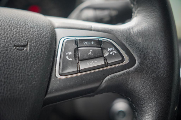 Ford C-MAX 1.5 Titanium / Trekhaak / Carplay / NL Auto / Dealeronderhoud / 4 Cilinder