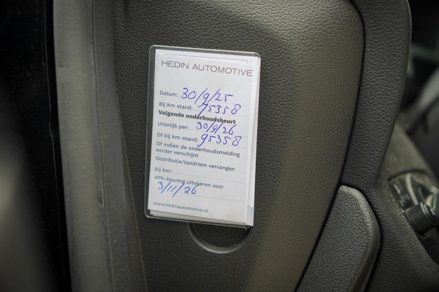 Ford C-MAX 1.5 Titanium / Trekhaak / Carplay / NL Auto / Dealeronderhoud / 4 Cilinder