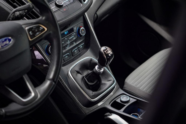 Ford C-MAX 1.5 Titanium / Trekhaak / Carplay / NL Auto / Dealeronderhoud / 4 Cilinder