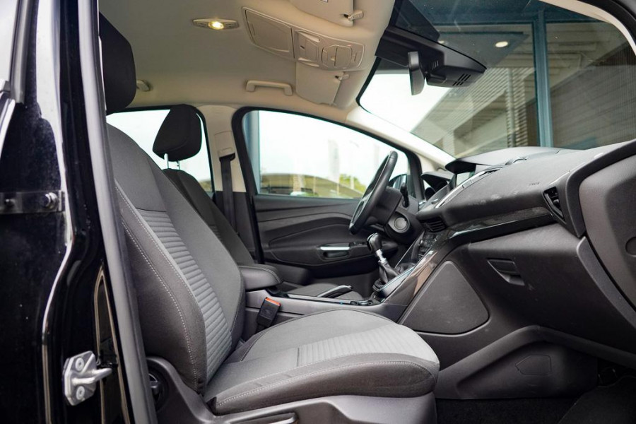 Ford C-MAX 1.5 Titanium / Trekhaak / Carplay / NL Auto / Dealeronderhoud / 4 Cilinder