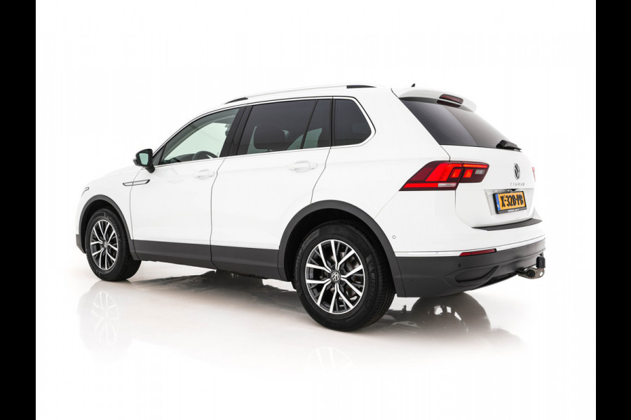 Volkswagen Tiguan 1.5 TSI Life Business Mild-Hybrid (INCL-BTW) Aut. *FULL-LED | ERGONOMIC-SPORTSEATS | KEYLESS | DAB | CARPLAY | ADAPTIVE-CRUISE | PRIVACY-GLASS | NAVI-FULLMAP | DIGI-COCKPIT | SHIFTPADDLES | ECC | HEATED-SEATS | PDC | TOWBAR |