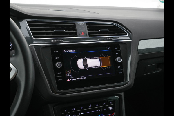 Volkswagen Tiguan 1.5 TSI Life Business Mild-Hybrid (INCL-BTW) Aut. *FULL-LED | ERGONOMIC-SPORTSEATS | KEYLESS | DAB | CARPLAY | ADAPTIVE-CRUISE | PRIVACY-GLASS | NAVI-FULLMAP | DIGI-COCKPIT | SHIFTPADDLES | ECC | HEATED-SEATS | PDC | TOWBAR |