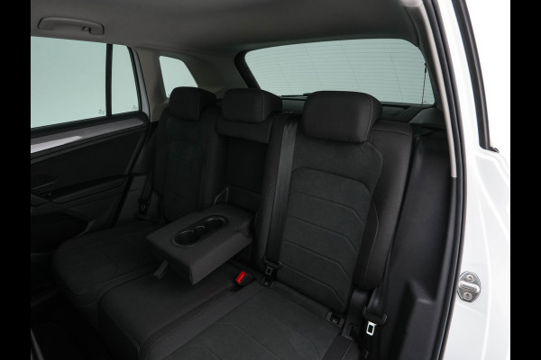 Volkswagen Tiguan 1.5 TSI Life Business Mild-Hybrid (INCL-BTW) Aut. *FULL-LED | ERGONOMIC-SPORTSEATS | KEYLESS | DAB | CARPLAY | ADAPTIVE-CRUISE | PRIVACY-GLASS | NAVI-FULLMAP | DIGI-COCKPIT | SHIFTPADDLES | ECC | HEATED-SEATS | PDC | TOWBAR |