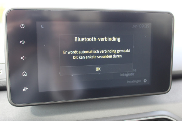 Dacia Jogger 1.0 TCe 110 Extreme 7p. Zeer nette en erg praktische Dacia ! Autm. airco, metallic lak, stoelverwarming, LM wielen+all season banden, cruise control, pdc v+a, dodehoek assistent, camera, navigatie, telefoonvoorb.,  etc.