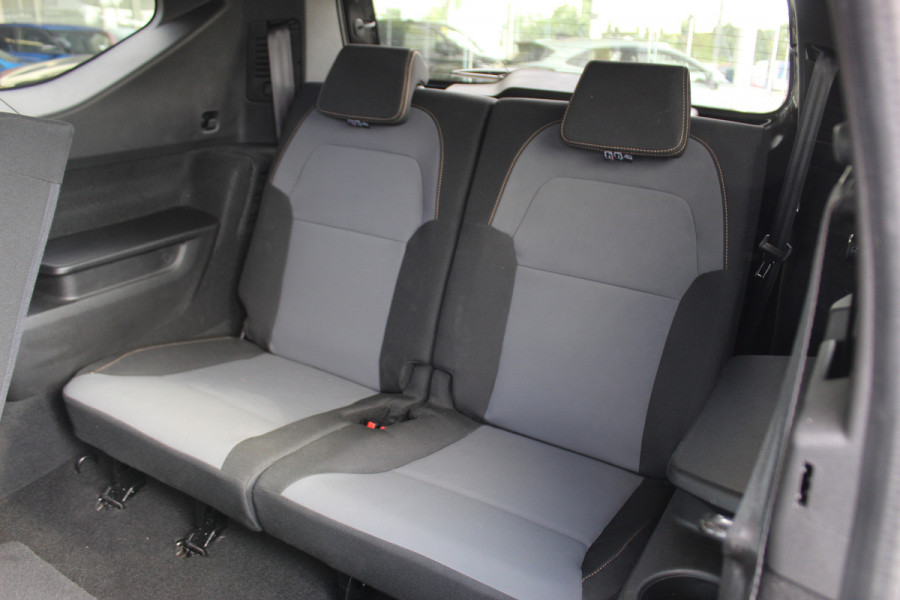 Dacia Jogger 1.0 TCe 110 Extreme 7p. Zeer nette en erg praktische Dacia ! Autm. airco, metallic lak, stoelverwarming, LM wielen+all season banden, cruise control, pdc v+a, dodehoek assistent, camera, navigatie, telefoonvoorb.,  etc.
