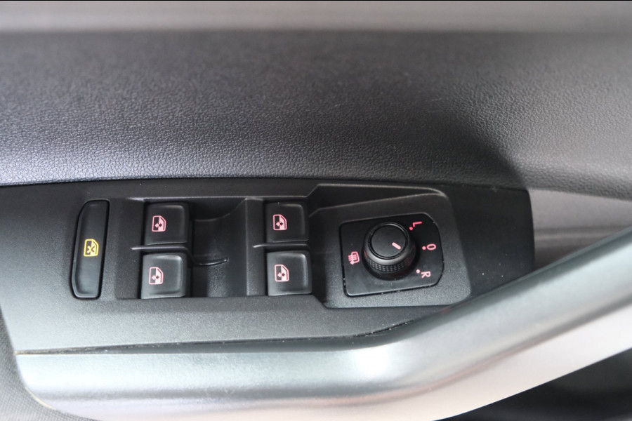 Volkswagen Polo 1.0 TSI Comfortline - N.A.P. Airco, Cruise, PDC, Navi, Carplay.