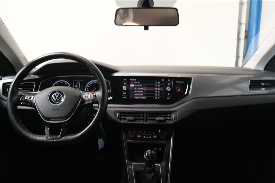 Volkswagen Polo 1.0 TSI Highline Business R-Line - N.A.P. Airco, Cruise, Carplay, Navi, PDC.