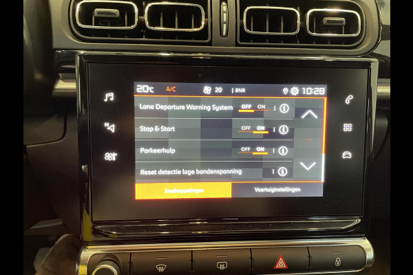 Citroën C3 1.2 PureTech 110pk Automaat Max Airco Navigatie Apple Carplay / Android Auto Parksensoren Lichtmetalen Velgen