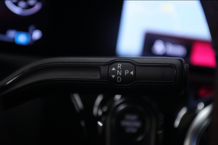 Mercedes-Benz A-Klasse 250 e PANO/CARPLAY/STOELVER/SFEER/STOELVER/VOL