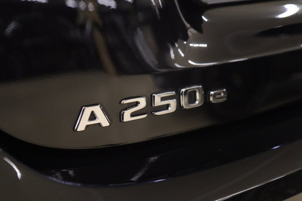 Mercedes-Benz A-Klasse 250 e PANO/CARPLAY/STOELVER/SFEER/STOELVER/VOL