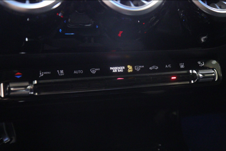 Mercedes-Benz A-Klasse 250 e PANO/CARPLAY/STOELVER/SFEER/STOELVER/VOL