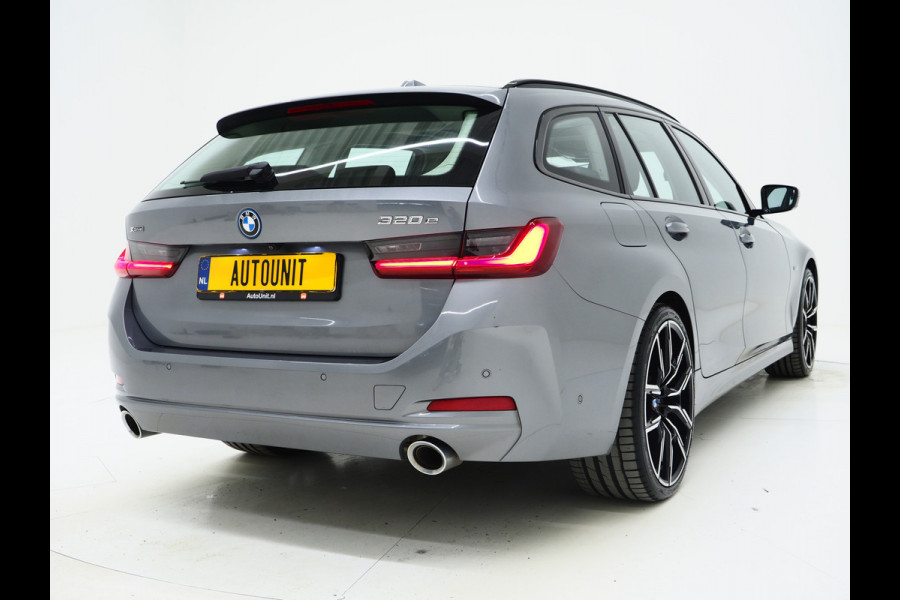 BMW 3 Serie Touring 320e xDrive LCI Shadowline | Panoramadak | LaserLED | HUD | Adaptive Cruise | 360 | Dodehoek | Carplay