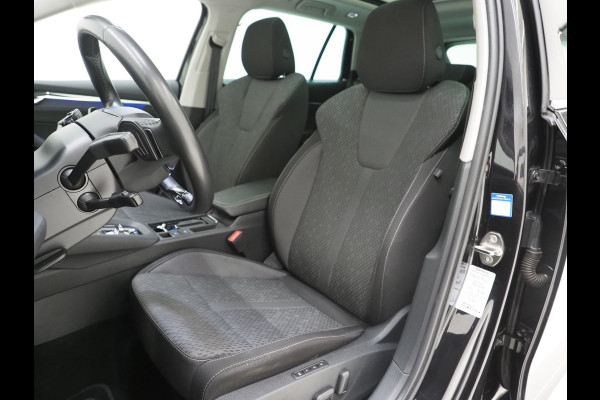 Škoda Octavia Combi 1.4 TSI iV PHEV | Panoramadak | HUD | Camera | Sfeerlicht | Keyless | Adaptive Cruise | Memory