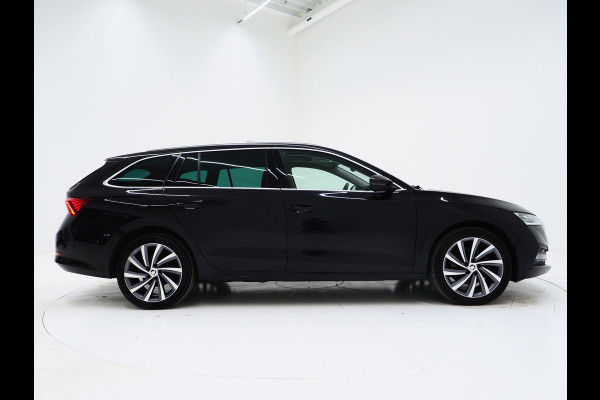 Škoda Octavia Combi 1.4 TSI iV PHEV | Panoramadak | HUD | Camera | Sfeerlicht | Keyless | Adaptive Cruise | Memory