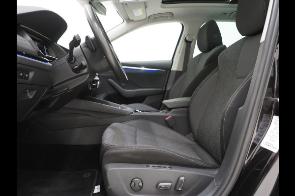 Škoda Octavia Combi 1.4 TSI iV PHEV | Panoramadak | HUD | Camera | Sfeerlicht | Keyless | Adaptive Cruise | Memory
