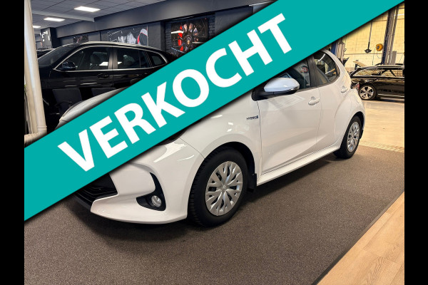 Toyota Yaris 1.5 Hybrid Business Plus automaat/ stuur en stoel verwarming / navigatie /camera