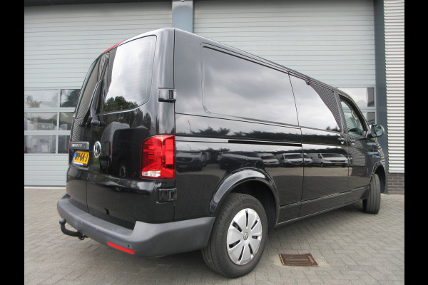 Volkswagen Transporter 2.0 TDI L2, Met Airco, Navigatie, Apple CarPlay, PDC, Trekhaak.