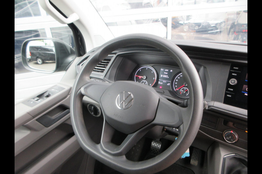 Volkswagen Transporter 2.0 TDI L2, Met Airco, Navigatie, Apple CarPlay, PDC, Trekhaak.