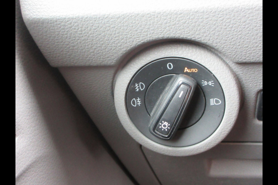 Volkswagen Transporter 2.0 TDI L2, Met Airco, Navigatie, Apple CarPlay, PDC, Trekhaak.