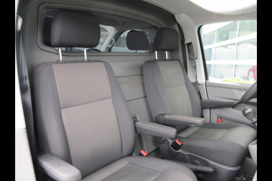 Volkswagen Transporter 2.0 TDI L2, Met Airco, Navigatie, Apple CarPlay, PDC, Trekhaak.
