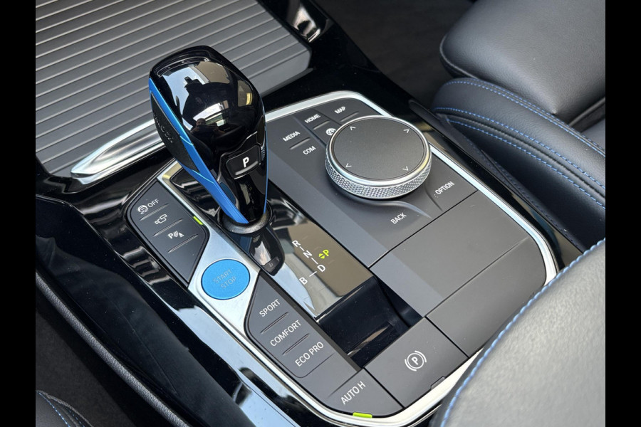 BMW iX3 High Executive 80 kWh | VOL! | 98,9% SOH | Panoramadak | Harmon Kardon | 360 Camera | Leder |