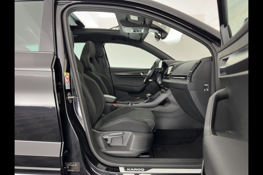 Škoda Karoq 1.5 TSI ACT Sportline Business (INCL-BTW) Aut. *PANO | DIGI-COCKPIT | FULL-LED | ADAPTIVE-CRUISE | HEATED-SPORTSEATS | TOPVIEW |  AMBIENTLIGHT | NAVI-FULLMAP | KEYLESS | DAB+ | TOWBAR | PRIVACYGLASS | 18''ALU*