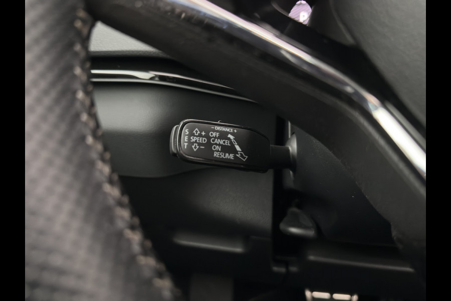 Škoda Karoq 1.5 TSI ACT Sportline Business (INCL-BTW) Aut. *PANO | DIGI-COCKPIT | FULL-LED | ADAPTIVE-CRUISE | HEATED-SPORTSEATS | TOPVIEW |  AMBIENTLIGHT | NAVI-FULLMAP | KEYLESS | DAB+ | TOWBAR | PRIVACYGLASS | 18''ALU*