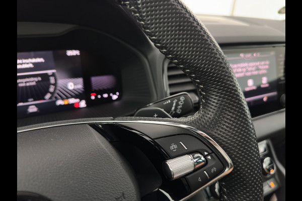 Škoda Karoq 1.5 TSI ACT Sportline Business (INCL-BTW) Aut. *PANO | DIGI-COCKPIT | FULL-LED | ADAPTIVE-CRUISE | HEATED-SPORTSEATS | TOPVIEW |  AMBIENTLIGHT | NAVI-FULLMAP | KEYLESS | DAB+ | TOWBAR | PRIVACYGLASS | 18''ALU*