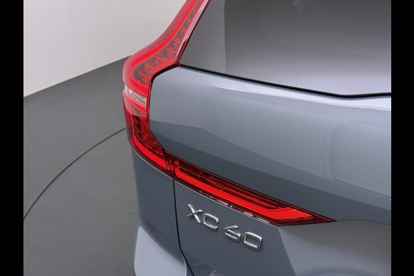 Volvo XC60 2.0 T6 Plug-in hybrid AWD R-Design BOMVOL!! | 22K KM!! | STOEL+ACHTERBANK+ STUURVERWARMING | PANO | ELEK. TREKHAAK | ADAP. CRUISRE | MEM. STOELEN | ELEK. ACHTERKLEP | 12 MND BOVAG GARANTIE | DEALER ONDERHOUDEN |