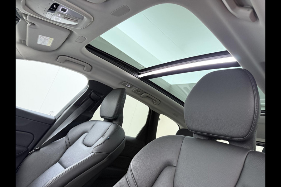 Volvo XC60 2.0 T6 Plug-in hybrid AWD R-Design BOMVOL!! | 22K KM!! | STOEL+ACHTERBANK+ STUURVERWARMING | PANO | ELEK. TREKHAAK | ADAP. CRUISRE | MEM. STOELEN | ELEK. ACHTERKLEP | 12 MND BOVAG GARANTIE | DEALER ONDERHOUDEN |