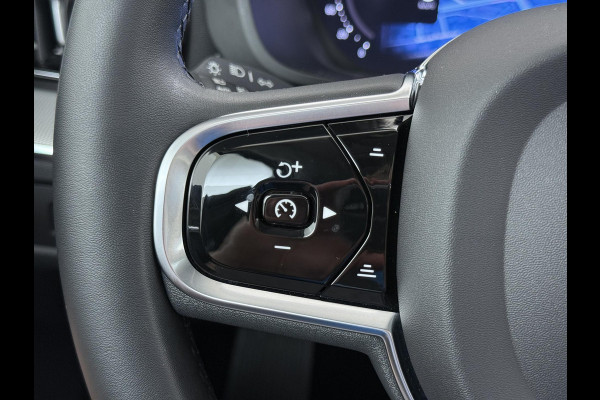 Volvo XC60 2.0 T6 Plug-in hybrid AWD R-Design BOMVOL!! | 22K KM!! | STOEL+ACHTERBANK+ STUURVERWARMING | PANO | ELEK. TREKHAAK | ADAP. CRUISRE | MEM. STOELEN | ELEK. ACHTERKLEP | 12 MND BOVAG GARANTIE | DEALER ONDERHOUDEN |